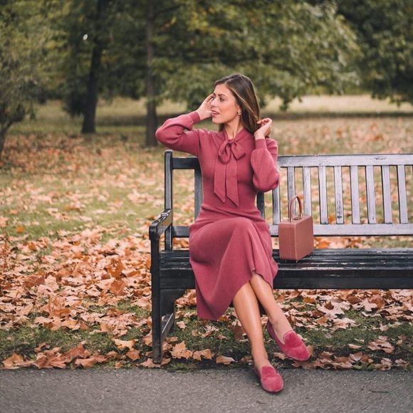 Gal Meets Glam sweater dress - Picture 3 of 5